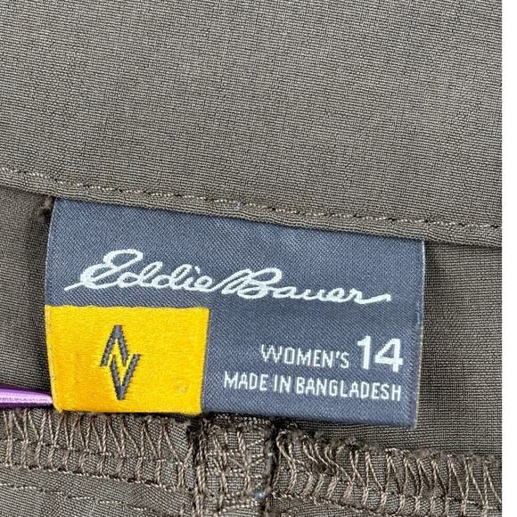 Eddie Bauer Cargo Hiking Pant Size 14 Brown Adventurer Stretch Roll Tab Leg - Picture 3 of 13